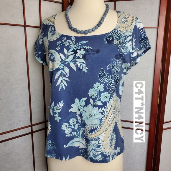 JH COLLECTABLES- Spring Wildflower Garden T-Shirt! - Picture 1 of 8